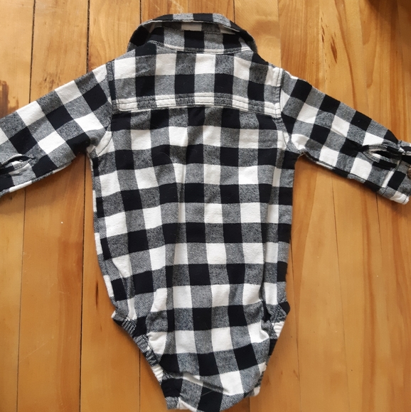 Flannel onesie 6 month - Picture 3 of 3